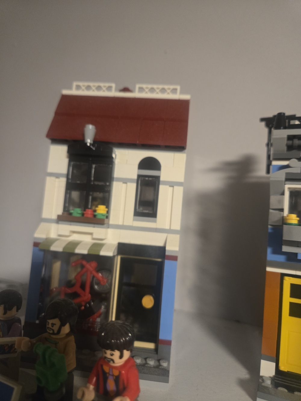 LEGO Bike Shop And Cafe